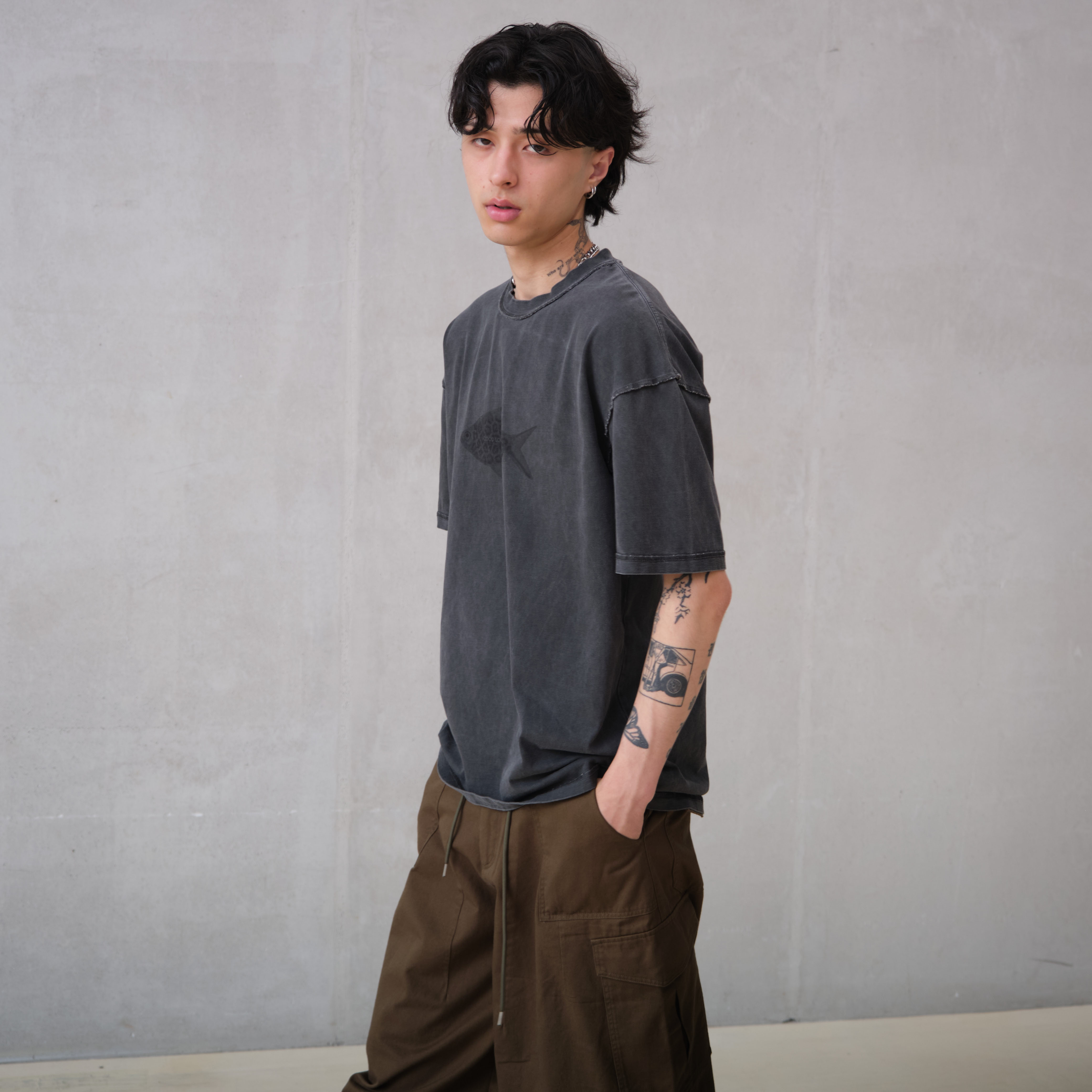 картинка Футболка T-shirt Canvas Line Gray Leopard Fish от магазина Good local