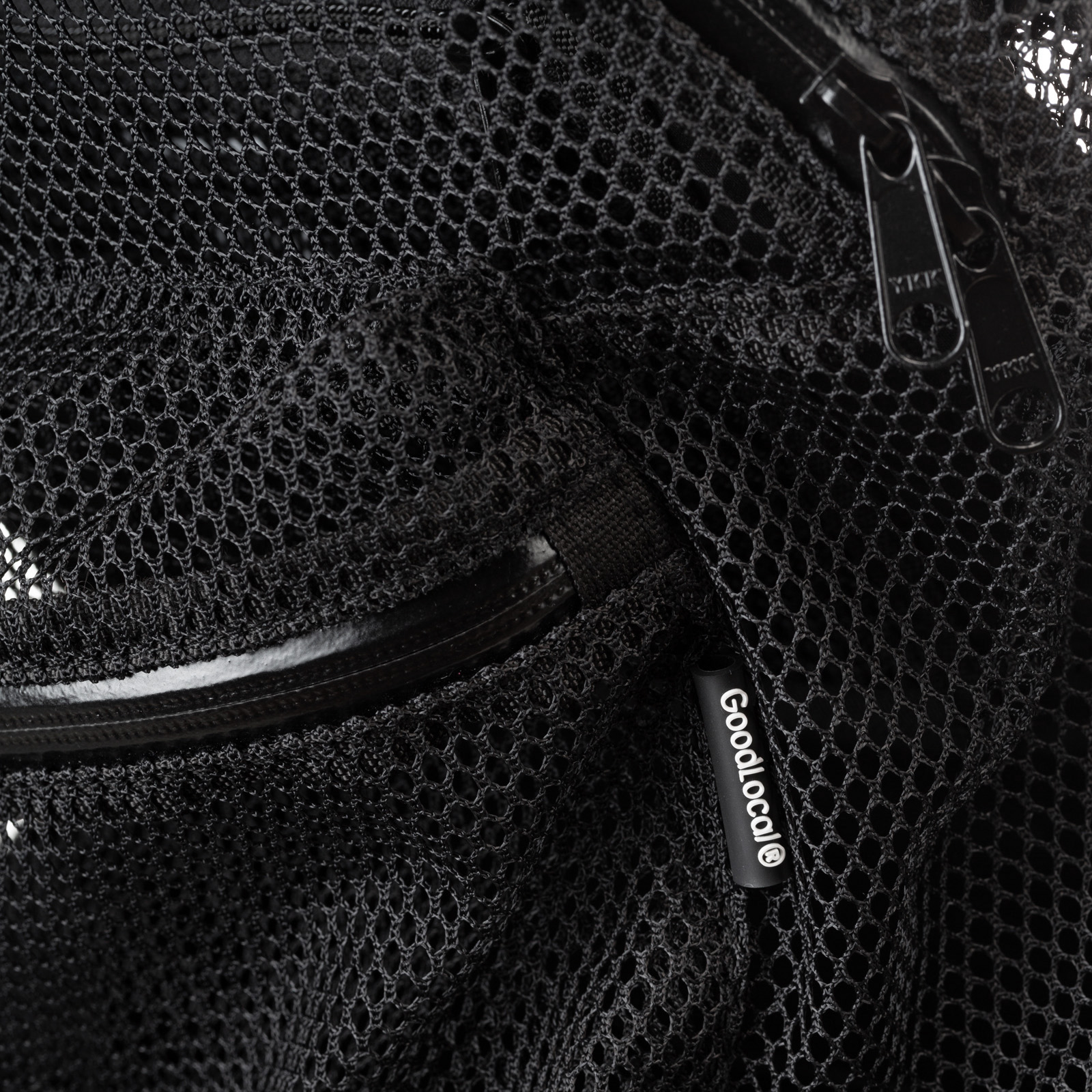 картинка Рюкзак Daypack Mesh Line Black от магазина Good local