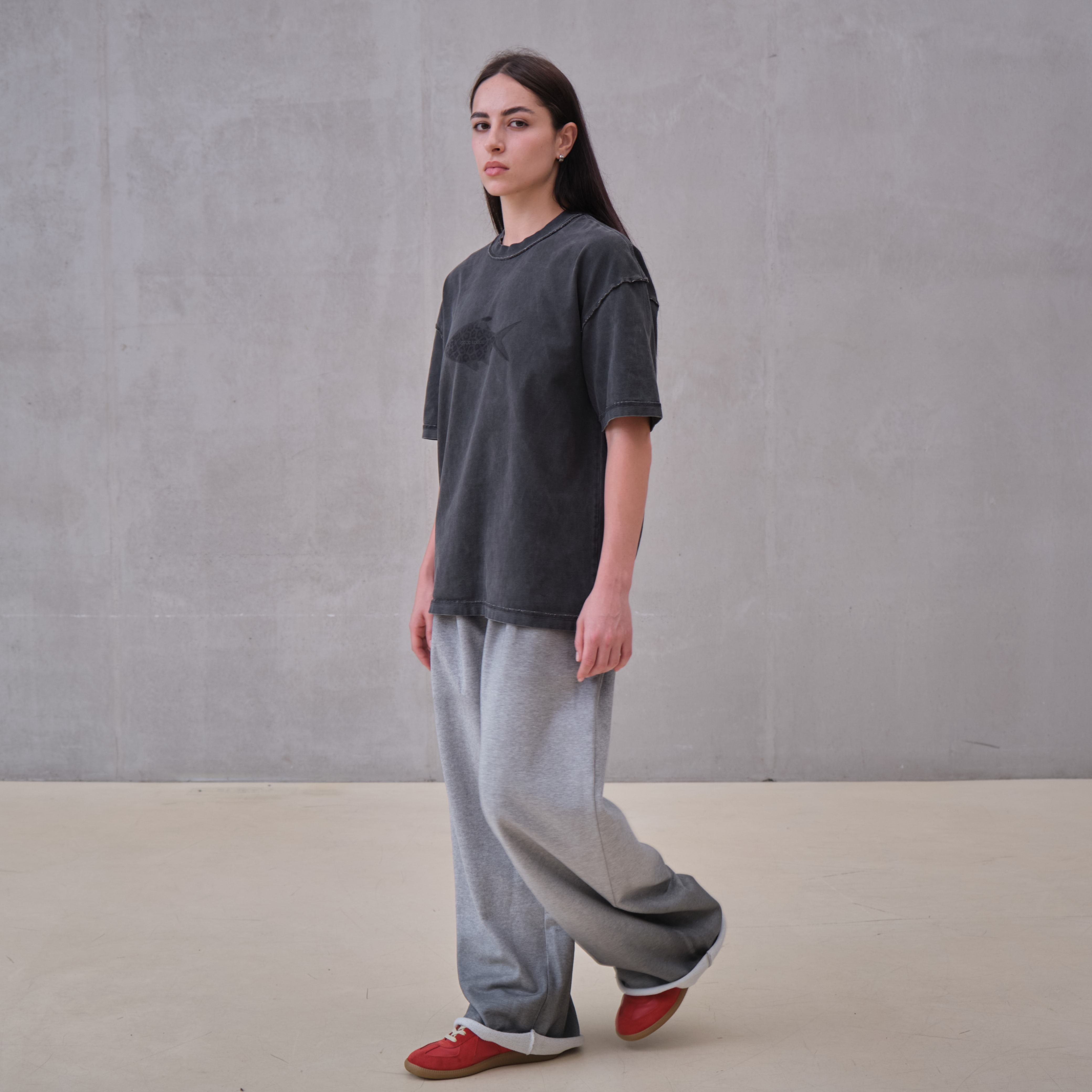 картинка Футболка T-shirt Canvas Line Gray Leopard Fish от магазина Good local