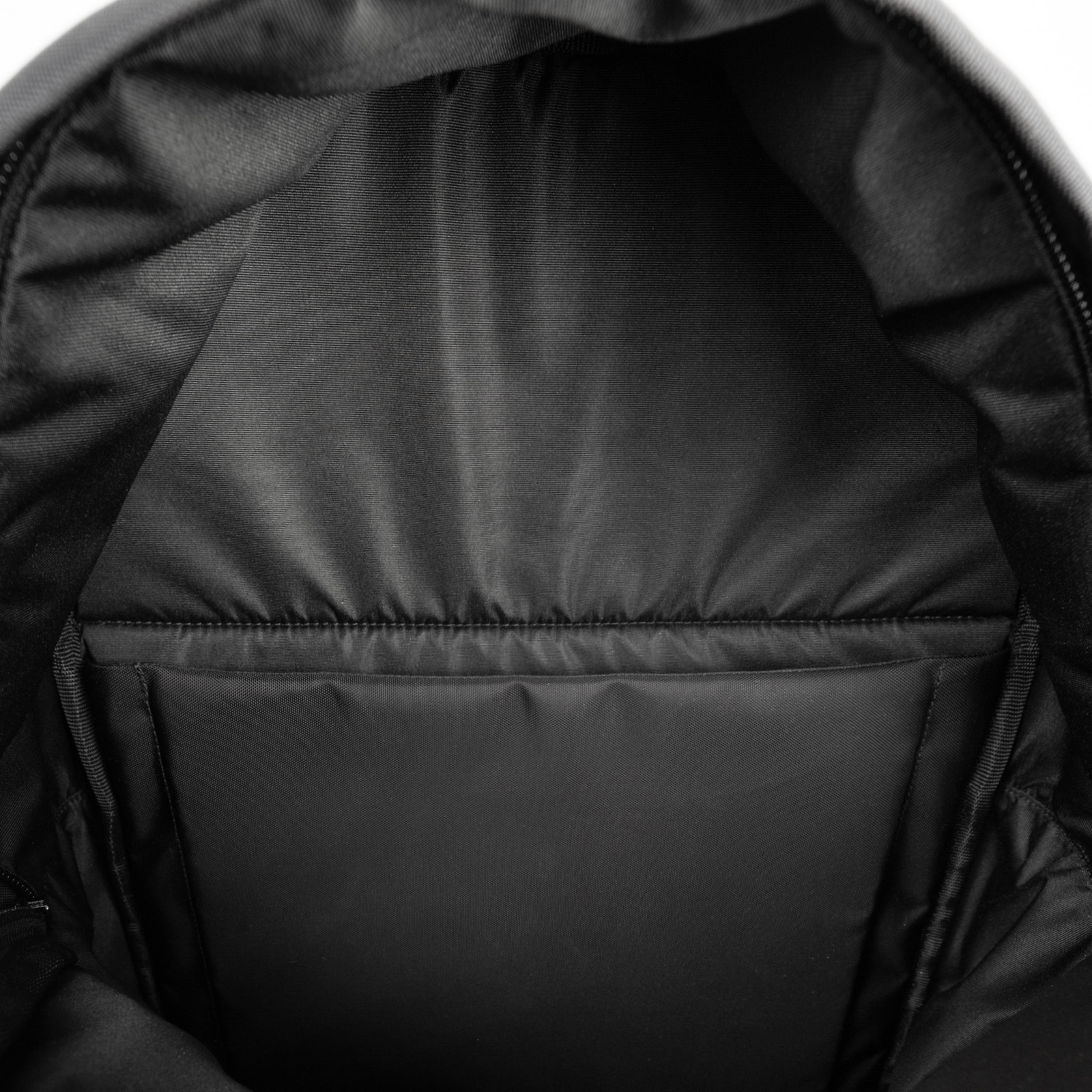 картинка Daypack SS Black от магазина Одежда+